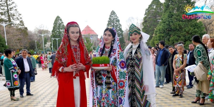 В Душанбе прошёл международный фестиваль «Навруз — культурное и туристическое наследие»
