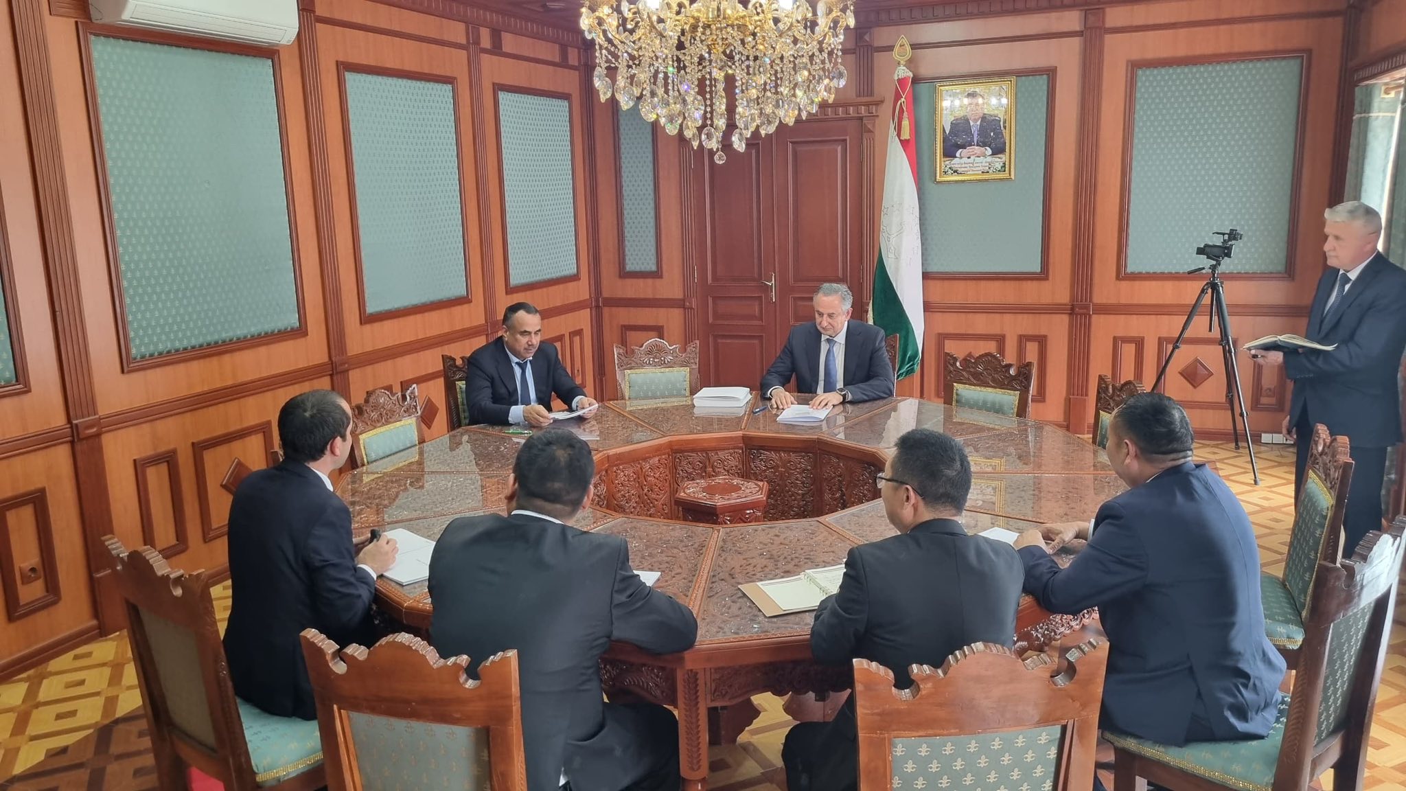 В Хатлоне планируют построить солнечную электростанцию на 500 МВт