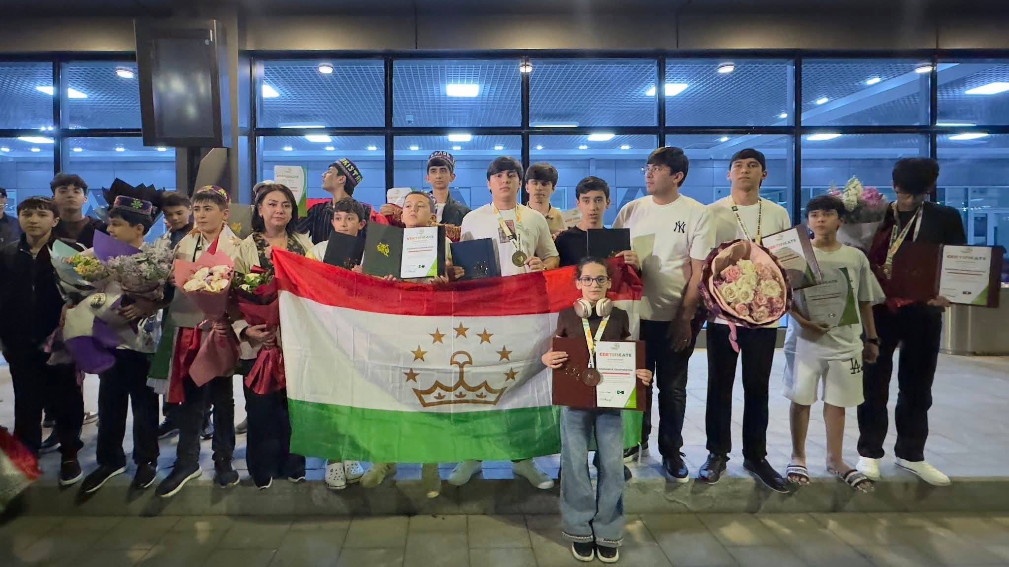 Школьники Таджикистана завоевали 173 медали на олимпиаде Brainiacs