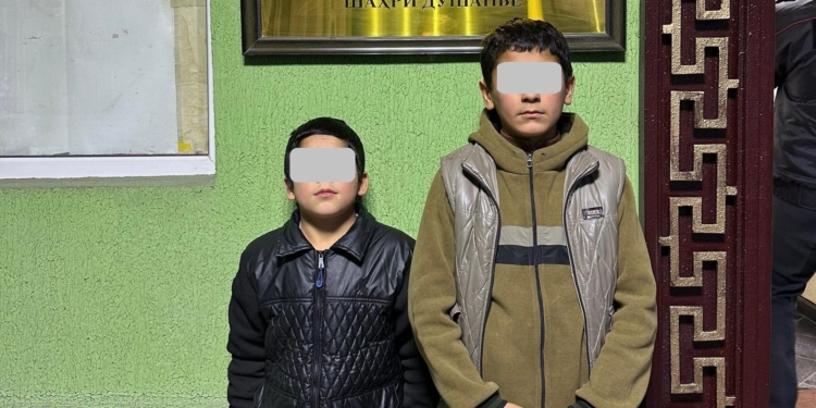 В Душанбе у родителей изъяли двоих детей, вовлечённых в попрошайничество