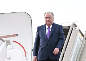 Президент Таджикистана начал рабочую поездку в Согдийскую область