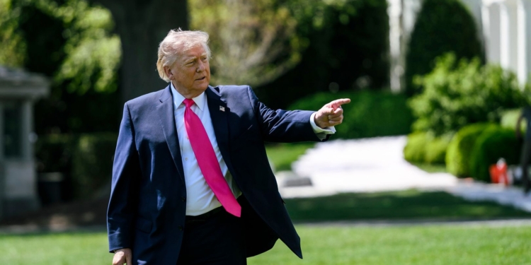 Трамп продлил перемирие с Ираном