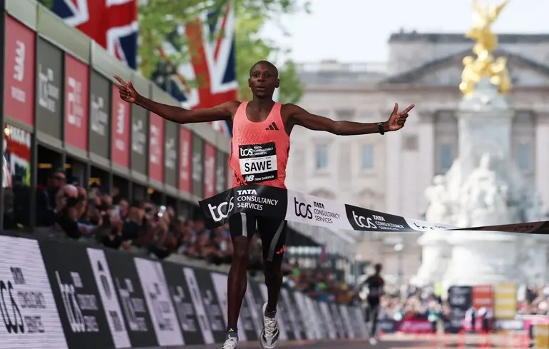 Впервые в истории человек выбежал из 2 часов в марафоне