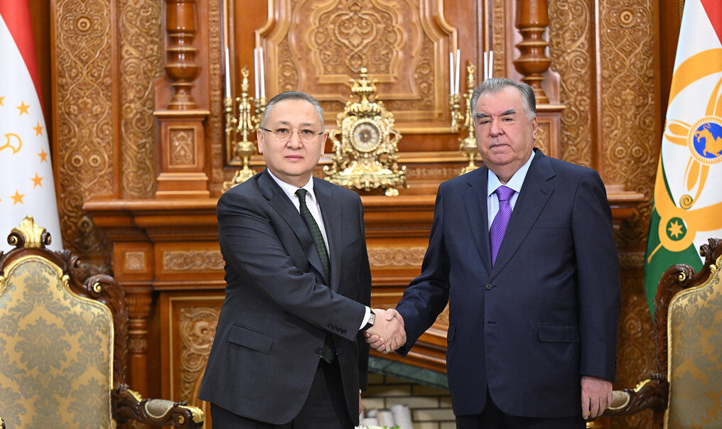 Президент Таджикистана принял Генерального секретаря ОДКБ в Душанбе