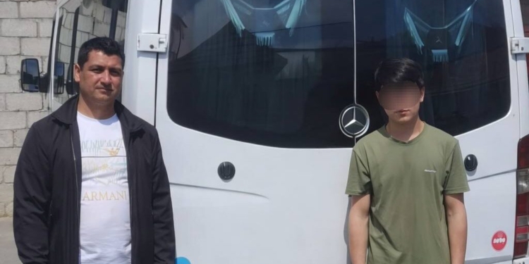В Душанбе водитель и кондуктор устроили конфликт с пассажирами
