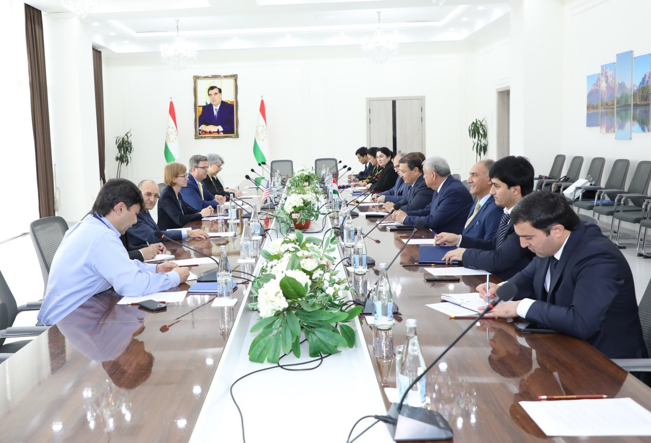 Таджикистан и США подписали меморандум в сфере здравоохранения