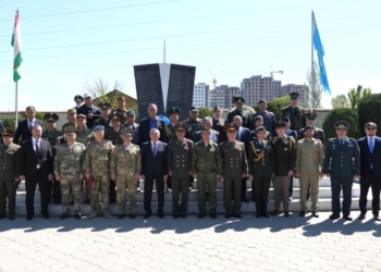 В Душанбе почтили память казахстанских миротворцев