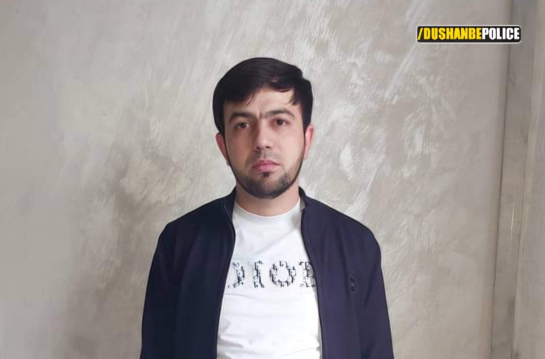 Жителя Душанбе оштрафовали за выброс мусора из окна