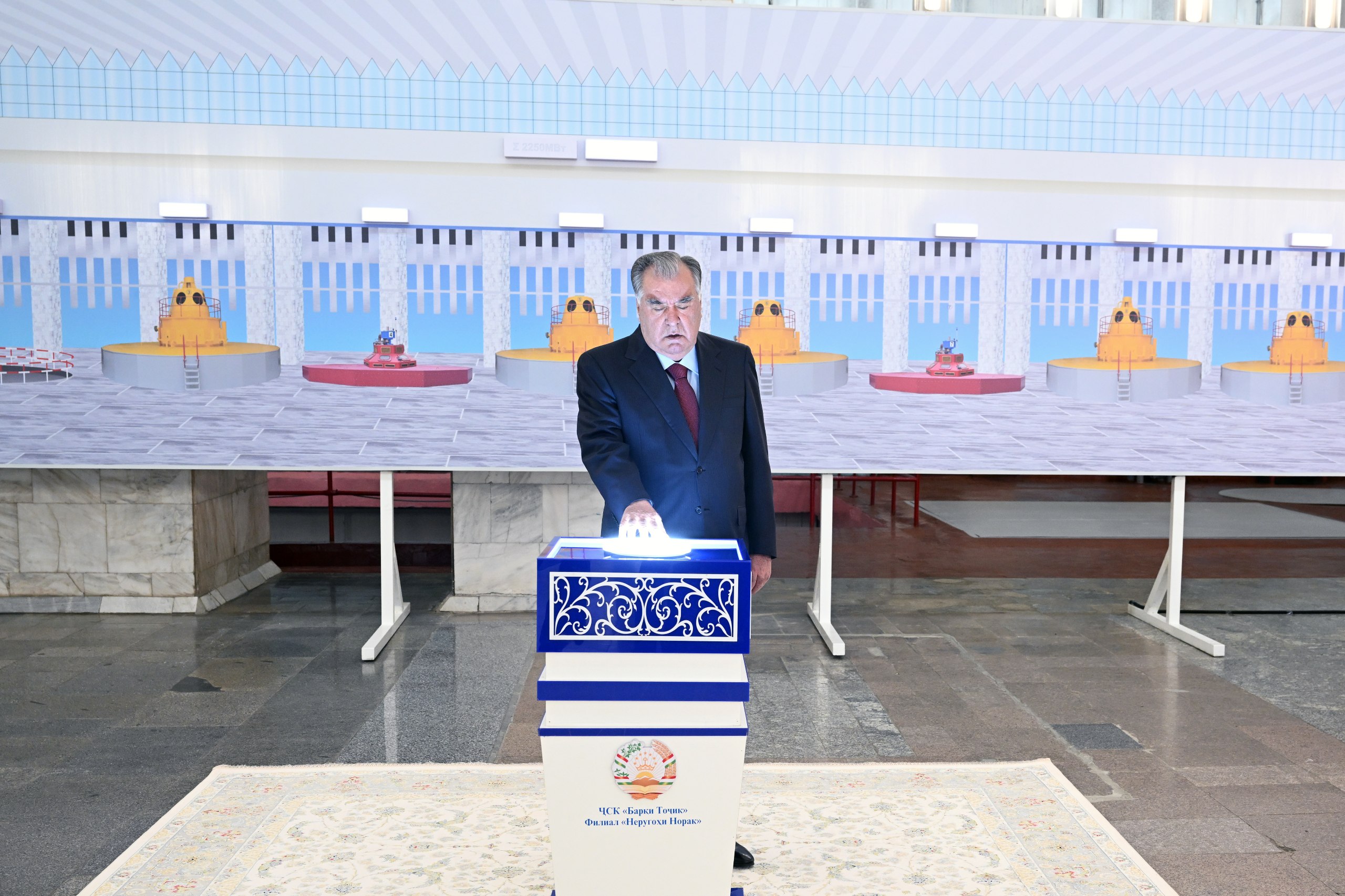 Эмомали Рахмон ввёл в эксплуатацию гидроагрегат №7 Нурекской ГЭС