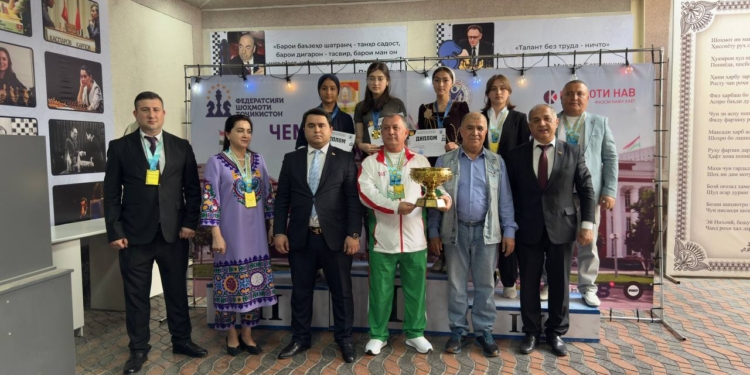 Шахматистов Таджикистана наградили за победу на Кубке МПА СНГ