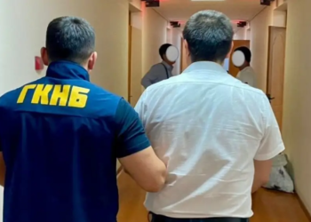 В Кыргызстане продолжаются задержания в ГКНБ