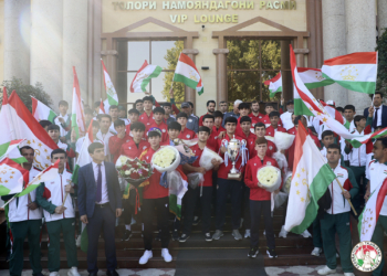 Чемпионы CAFA-2026 вернулись домой: юношескую сборную (U-16) тепло встретили в Душанбе