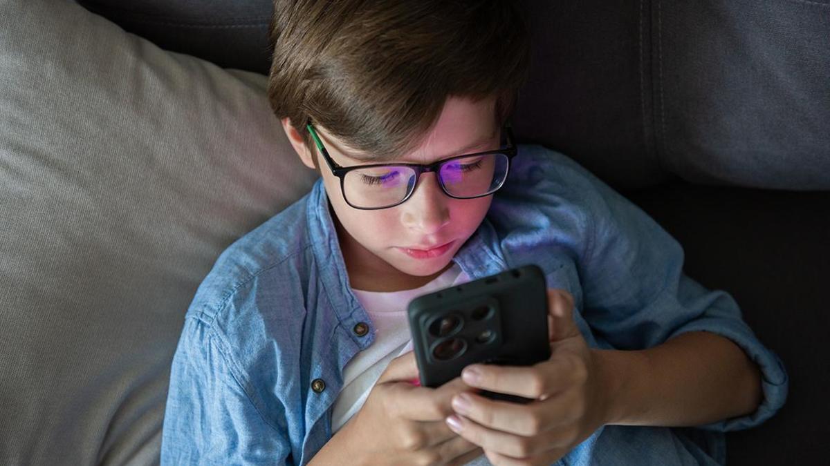 Греция запретит соцсети для детей младше 15 лет с 2027 года