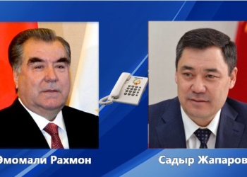 Эмомали Рахмон провёл телефонный разговор с Президентом Кыргызстана Садыром Жапаровым