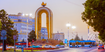 В Таджикистане вводят новый порядок контроля электронных переводов и регистрации предпринимателей