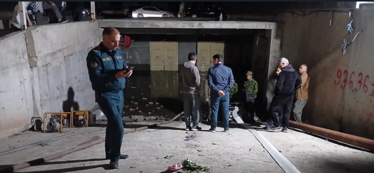 КЧС ликвидирует последствия непогоды в регионах Таджикистана