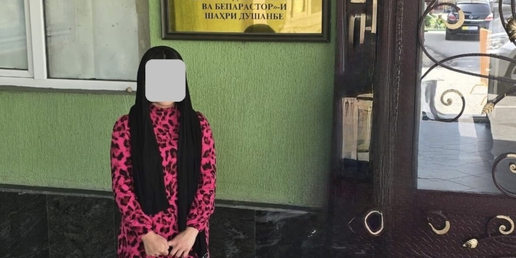 Суд в Душанбе направил несовершеннолетнюю в школу-интернат из-за ненадлежащего воспитания