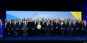 Украина получит первый транш в размере 3 млрд евро из нового пакета помощи ЕС на 90 млрд евро