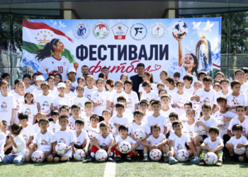 В Душанбе прошел детский фестиваль футбола в честь Международного дня защиты детей