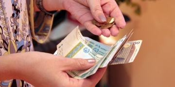 На выплату пенсий в Таджикистане за полгода направили почти 2,7 млрд сомони