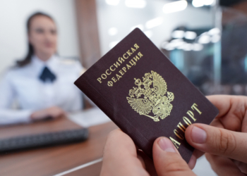 Мигрантам с любой судимостью запретили получать российское гражданство или право на проживание в России