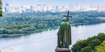 Киев подвергся ракетной атаке