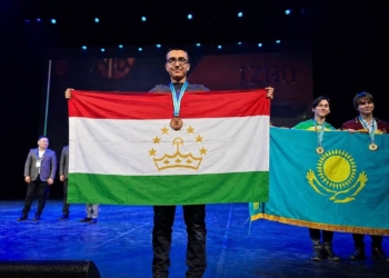 Школьник из Таджикистана завоевал бронзу на IPhO 2026
