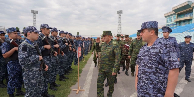 Министр обороны Таджикистана принял участие в проверке территориальной обороны в Худжанде