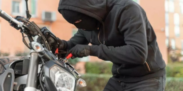 В Таджикистане раскрыли кражу мопеда, мотоциклов и денег из автомобиля