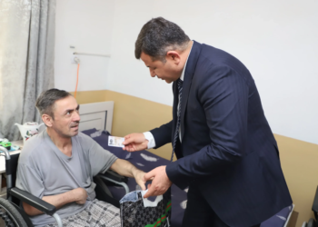 В Турсунзаде постояльцам дома-интерната вручили паспорта