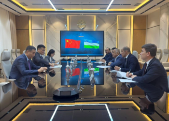 Узбекистан рассматривает долгосрочные поставки авиатоплива из Китая