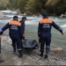 Спасатели обнаружили в Зарафшоне тело мужчины, пропавшего после падения автомобиля в реку