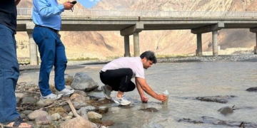 В ГБАО провели исследование качества воды в бассейне реки Пяндж