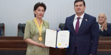 Таджикский учёный Мижгона Шарофова удостоена Gold Prize за исследование эндометриоза