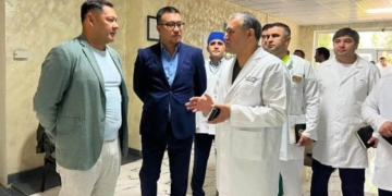 Онкологи Таджикистана и Казахстана обсудили современные методы лечения и сотрудничество