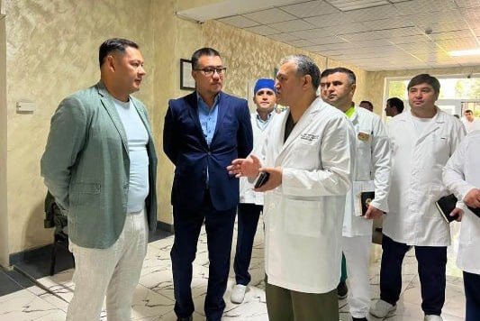 Онкологи Таджикистана и Казахстана обсудили современные методы лечения и сотрудничество