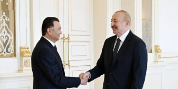 Президент Азербайджана принял Кохира Расулзоду в Баку