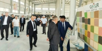 Инвесторы из Узбекистана посетили СЭЗ «Дангара»