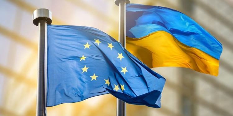 Еврокомиссия утвердила финансирование Украины на 2027 год в размере €45 млрд
