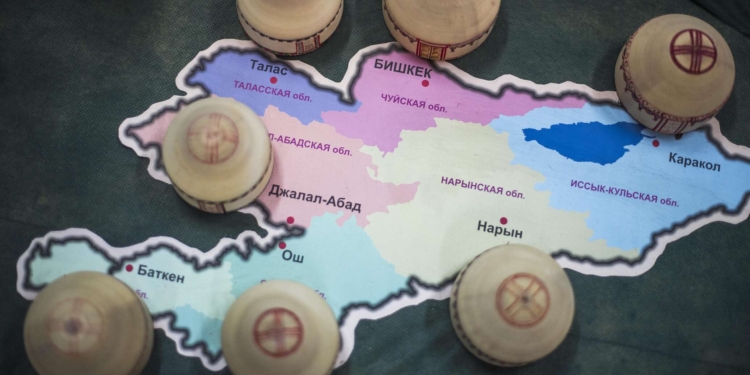 В Киргизии вместо округов и районов появятся 20 округов
