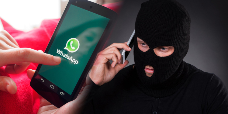 Мужчина выдал себя за женщину в WhatsApp и выманил у собеседника iPhone и 10 тысяч сомони