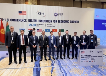 Таджикистан принял участие в конференции C5+1 SI в Астане