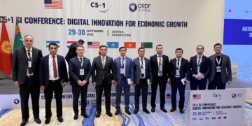 Таджикистан принял участие в конференции C5+1 SI в Астане