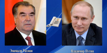 Эмомали Рахмон поздравил Владимира Путина с днём рождения