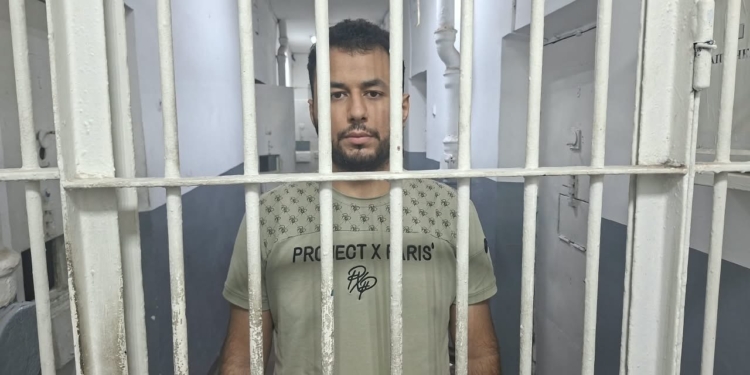 В Душанбе мужчина получил 7 суток ареста за избиение женщины