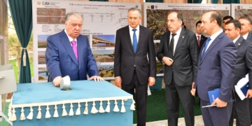 В Хатлоне заложили фундамент дорог Гулистон — Куляб и Куляб — Шамсиддин Шохин