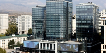 Эмомали Рахмон открыл пятизвёздочную гостиницу Radisson Collection Dushanbe в Душанбе